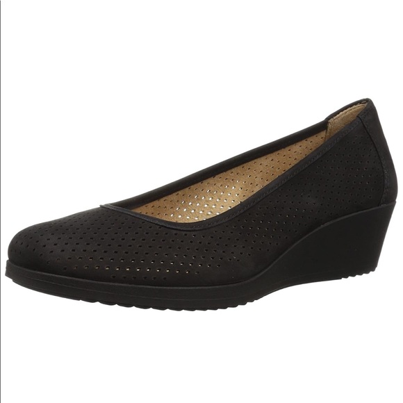 naturalizer betina wedge pumps